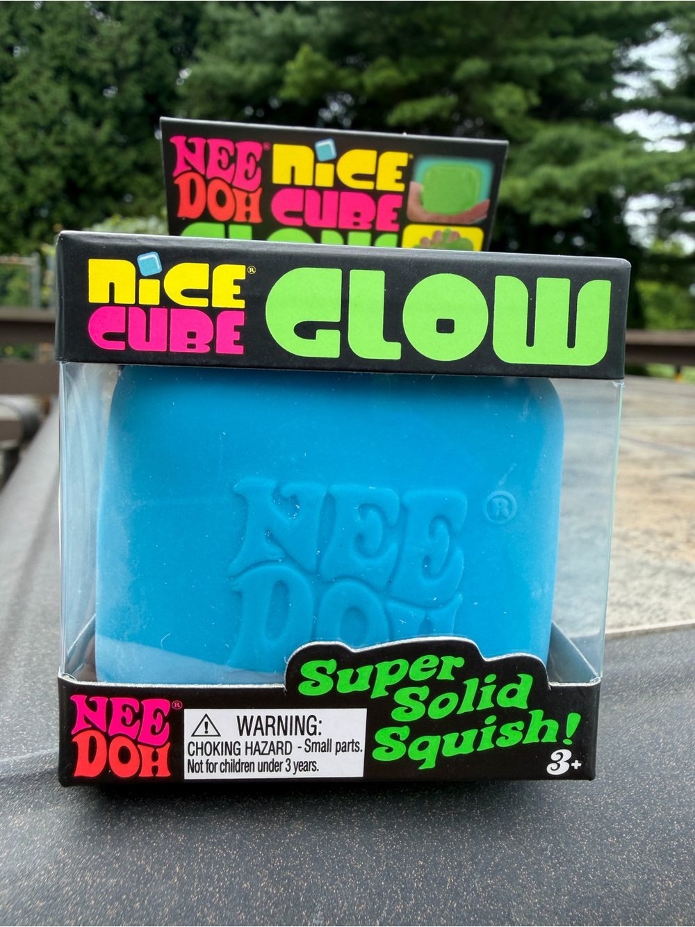 NeeDoh Nice Cube Glow Super Solid Squish